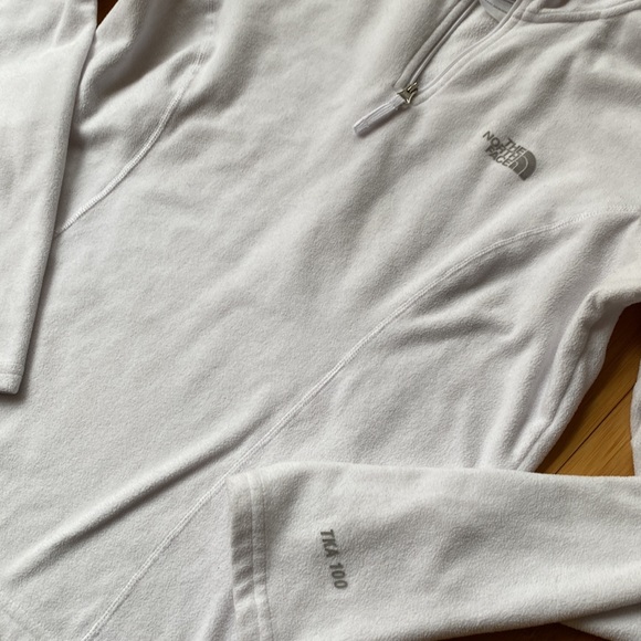 North Face - White - Womens Small fleece Pull-over TKA 100 - Picture 2 of 4
